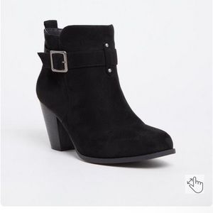 Torrid Black Booties w Buckle